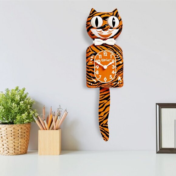 Exotic Pet Collection Bengal Tiger Kit-Cat Klock clock - Picture 2 of 4